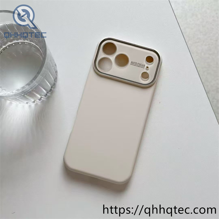 large windows iphone 17 serie silicone case