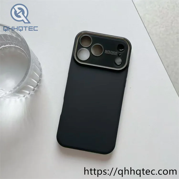 large windows iphone 17 serie silicone case