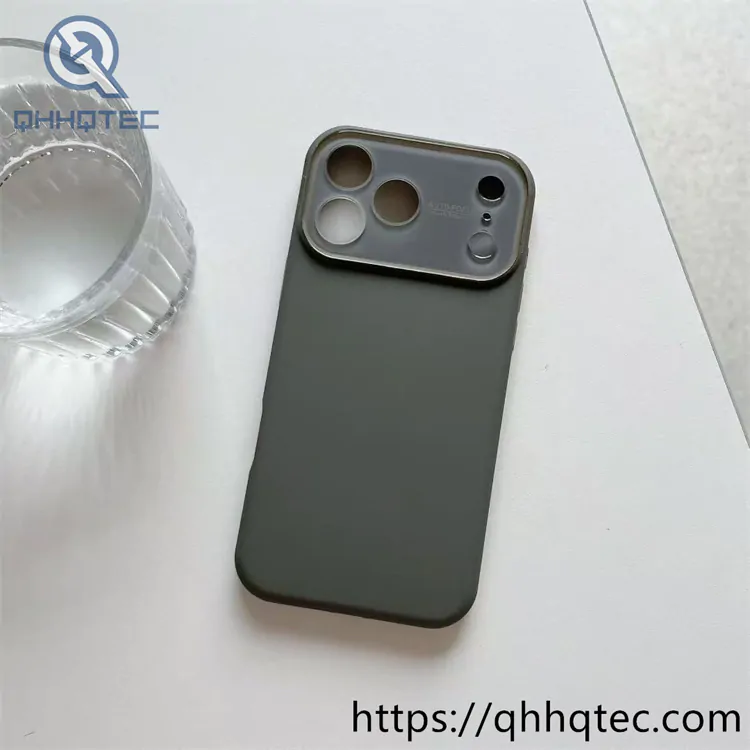 large windows iphone 17 serie silicone case