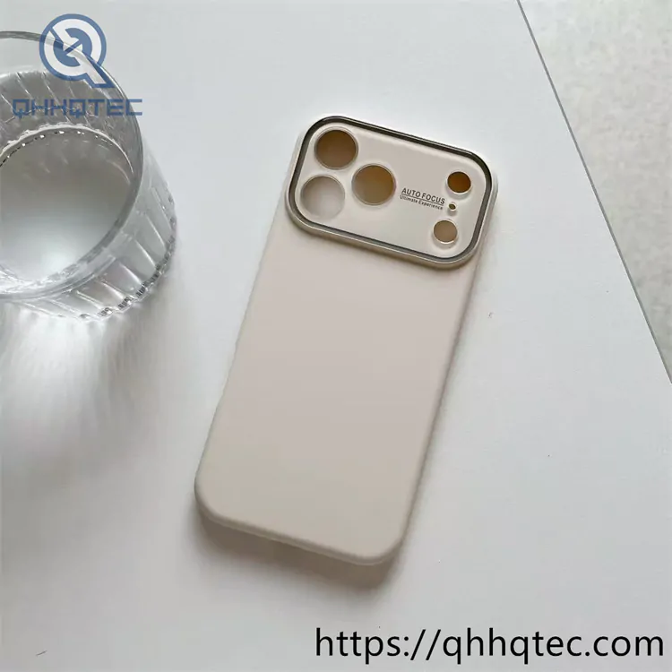 large windows iphone 17 serie silicone case