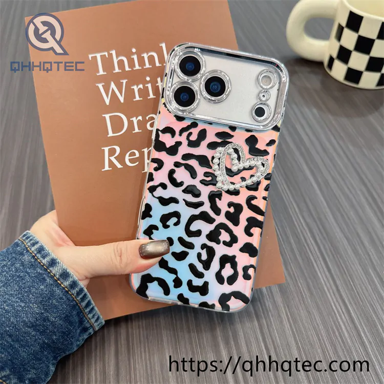 gradient leopard print heart case